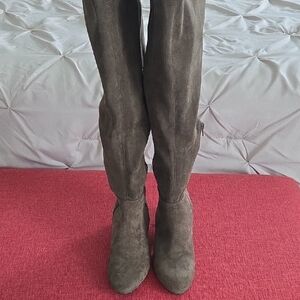 Elegant Gray Suede Knee-High Boots